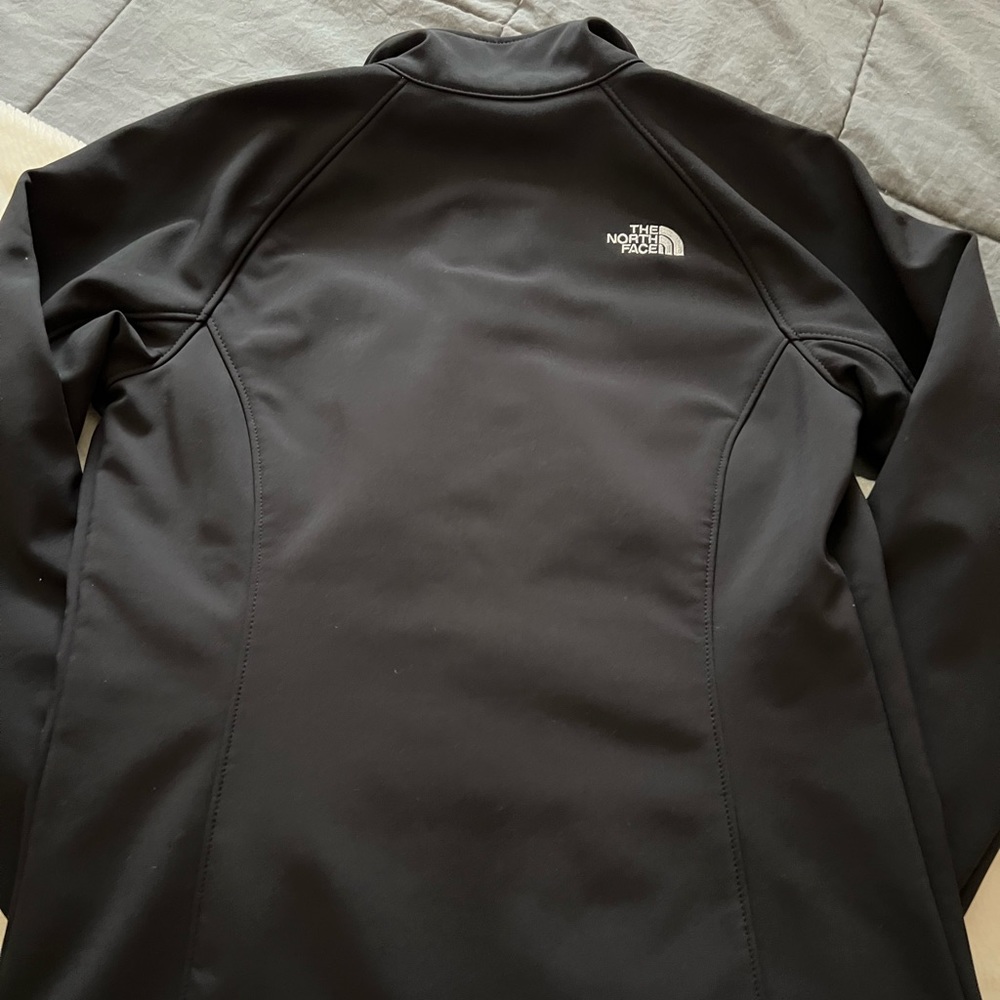 Women’s North Face Jacket.